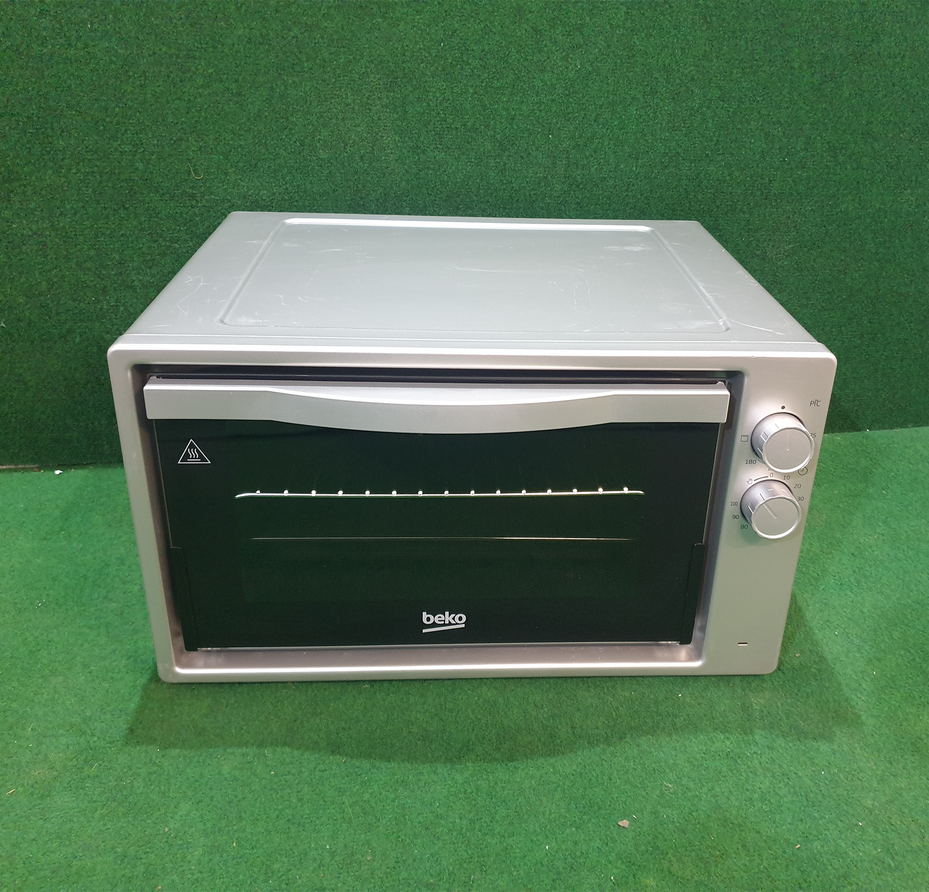 Mini four posable Beko1300W