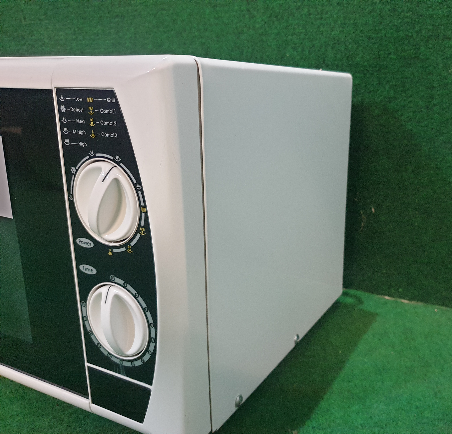 Micro-ondes/Gril FAIRLINE 700WAT image 3