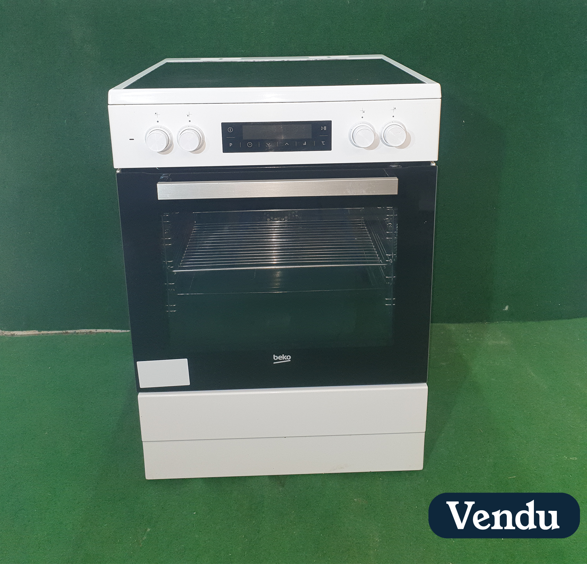 Cuisinière vitrocéramique BEKO ProChef Pyrolyse