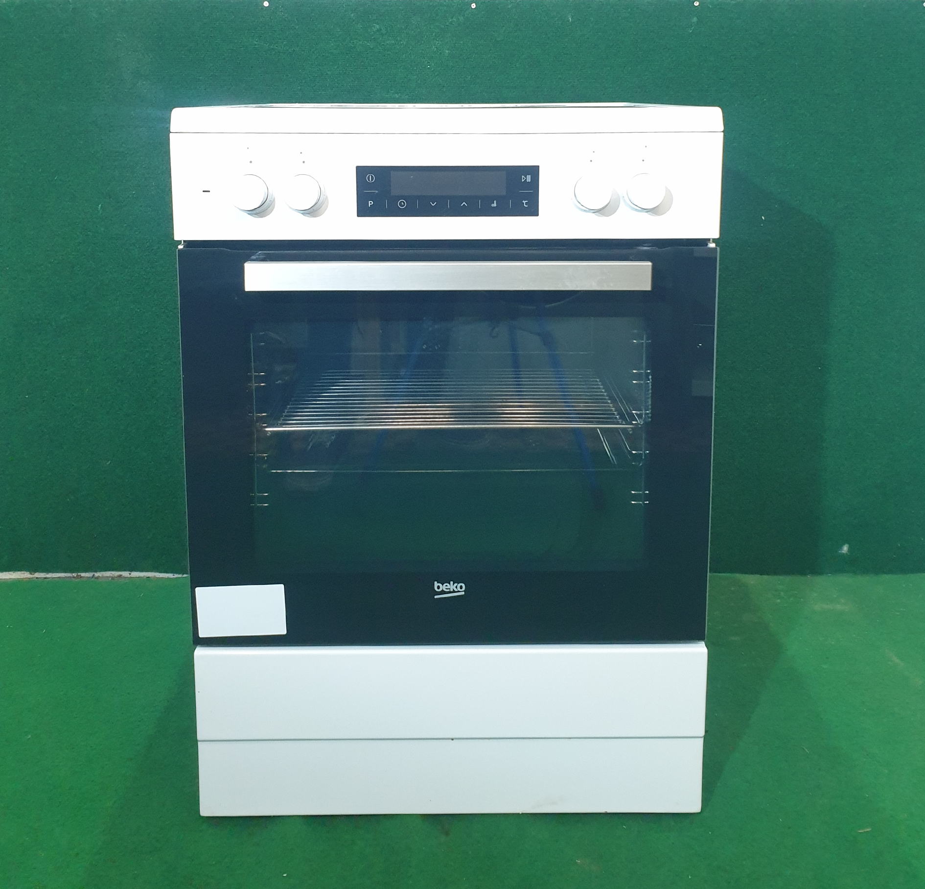 Cuisinière vitrocéramique BEKO ProChef Pyrolyse image 2